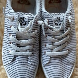 Roxy Striped Casual Sneakers